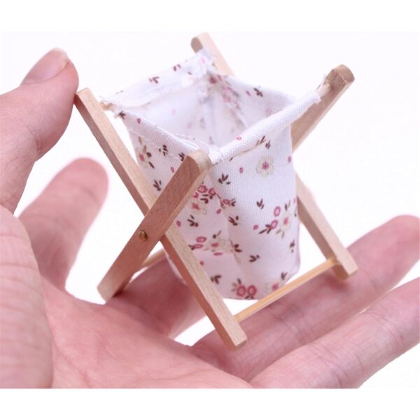 Miniatura Cesto Portabiancheria in Legno per Case delle Bambole 1:12, Giocattolo Decorativo