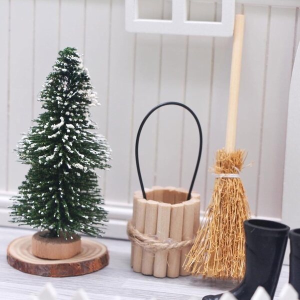 Kit Porta Fata di Natale in Legno per Casa delle Bambole con Decorazioni Miniature