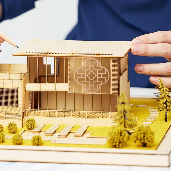 Fensterminiaturen aus Holz im chinesischen Stil für Puppenhäuser – 4er-Set