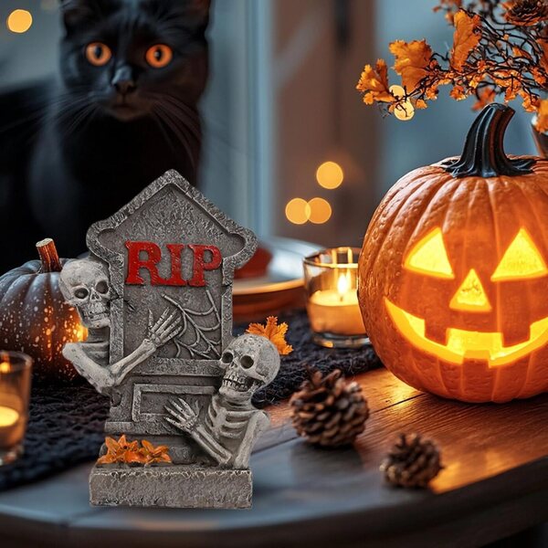 Miniatura Grabstone Halloween in Resina con Teschio | Decorazione Horror Artigianale