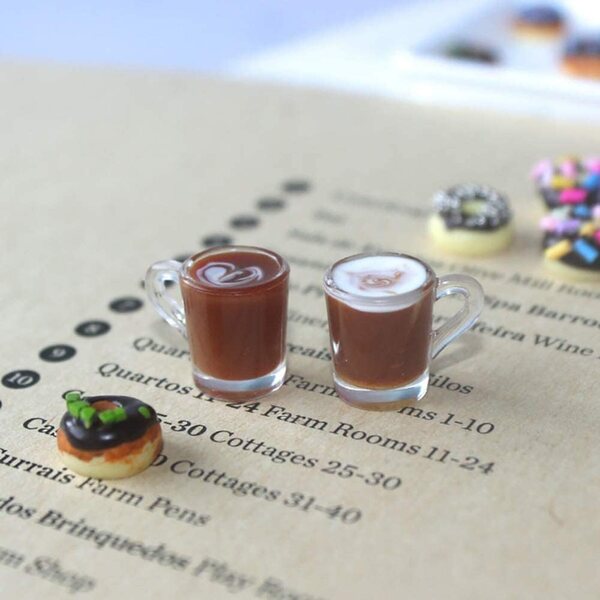 Miniatura tazza da caffè marrone per casa delle bambole decorazione realistica