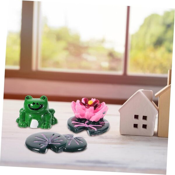 Set aus Miniatur-Lotus, Blättern und Fröschen aus Kunstharz für Garten- und Heimdekorationen