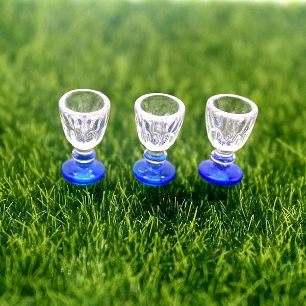Set 4 Mini Bicchieri da Vino Blu in Plastica per Casa delle Bambole 15x9mm
