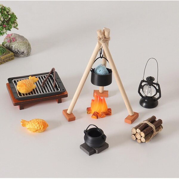 Miniatur-Campingset 1:12 mit Minigrill und künstlichem Feuer für Puppenhäuser