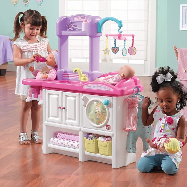 Step2 Love & Care Nursery Deluxe per Bambole con Accessori e Lavatrice, Gioco Bambini