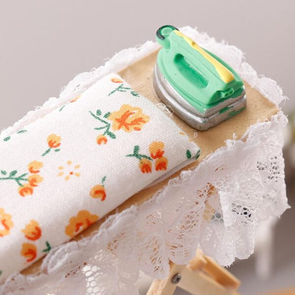 Miniatur-Eisen- und Holzbrett-Set für Puppenhaus 1:12