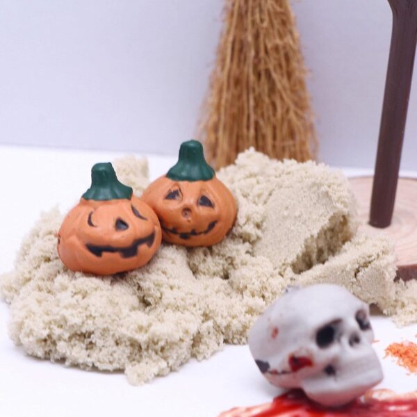 27-teiliges Halloween-Miniatur-Set für Puppenhäuser mit Kürbissen und Skeletten