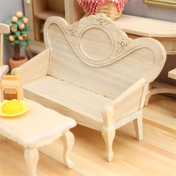 Unbemaltes Puppenhaus-Miniatursofa und Stuhl aus Holz im Retro-Stil im Maßstab 1:12