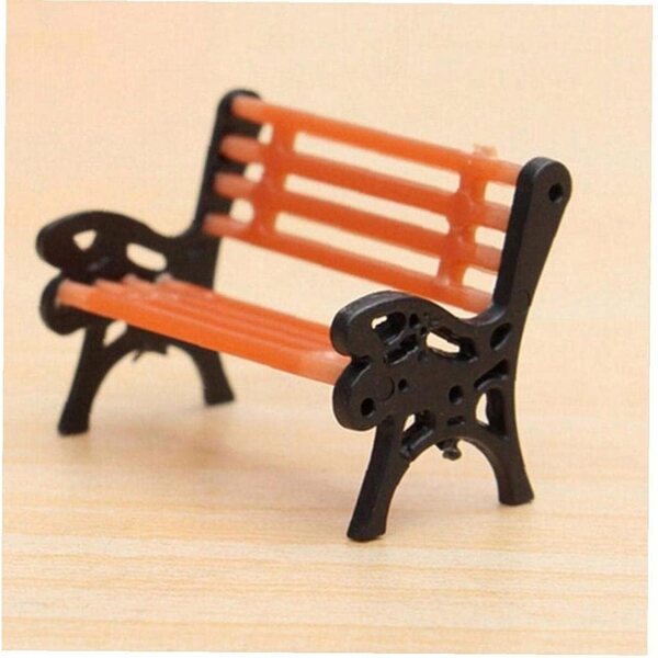 Zonster Miniatur-Gartenbank aus ABS und orangefarbenem und schwarzem Metall, 2,8 x 1,5 x 1,9 cm