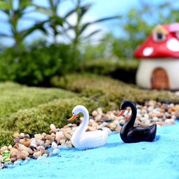 Miniature 2pezzi cigni bianco e nero in resina per giardino fatato e terrarium