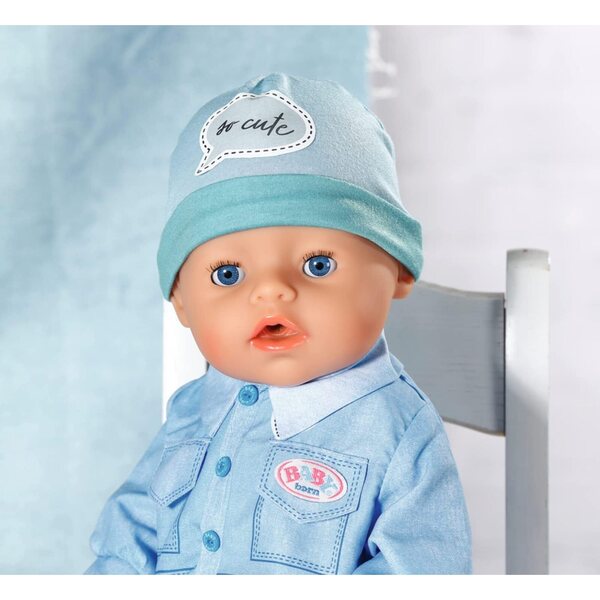 BABY born Deluxe Jeans Overall 43cm con berretto e Scarpe per Bambole - Set Completo