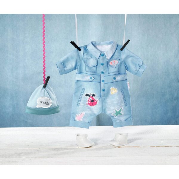 BABY born Deluxe Jeans Overall 43cm con berretto e Scarpe per Bambole - Set Completo