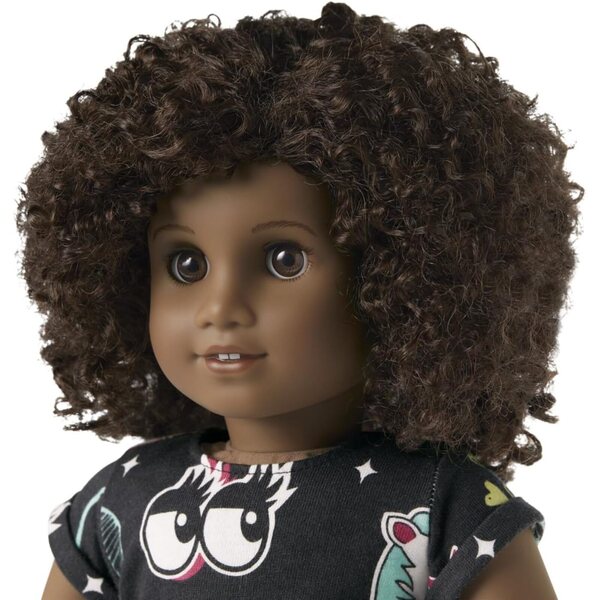 American Girl Truly Me Show Your Wild Side Outfit: Batikkleid und rosa Sandalen