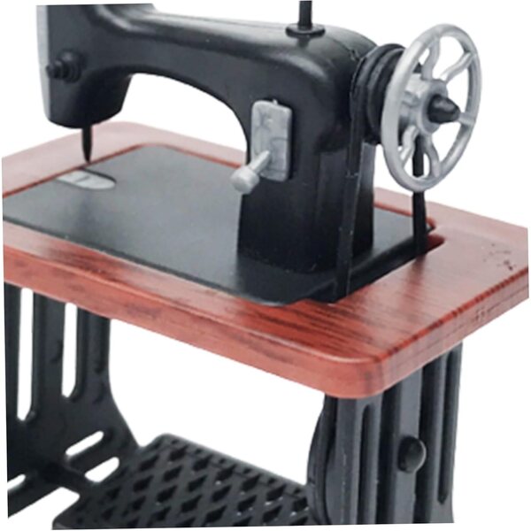 Miniatur-Nähmaschine 1:24 Vintage in Rot für Puppenhausmöbel