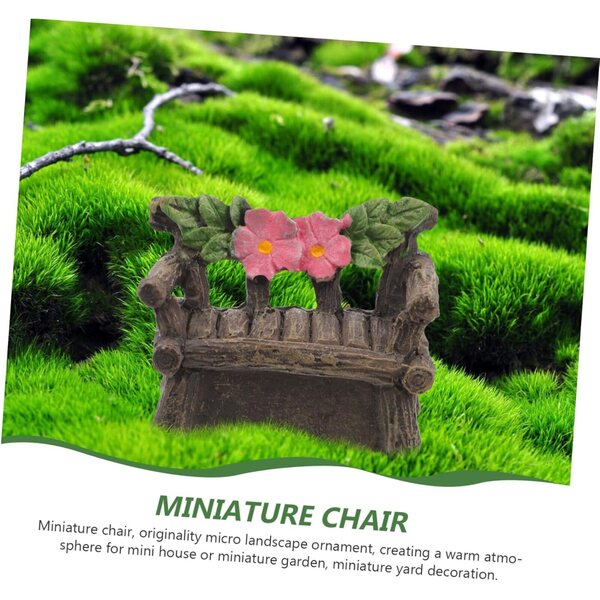 Sedia in miniatura marrone scuro in resina per giardino e casa delle bambole 6x4x3 cm