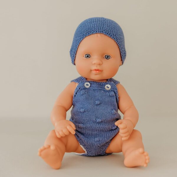 Miniland Strick-Set 32 cm per Bambole - Strampler e Cappello Blu in Materiale Riciclato