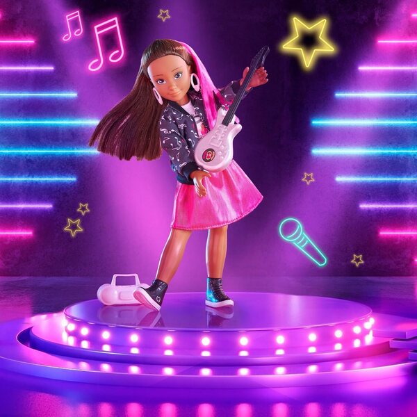 Corolle Girls Melody Rockstar Puppe mit Zubehör und Vanilleparfüm, 28 cm