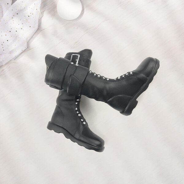 1:6 Miniatur-Langstiefel für 30-cm-Puppen und Modelle – realistisch und detailliert