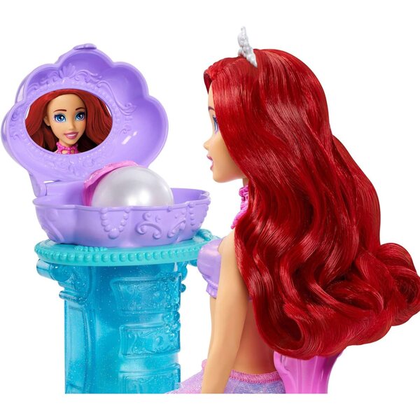 Mattel Disney Princess Arielle Pupa mit Schminktisch und 5 Pop-up-Überraschungen