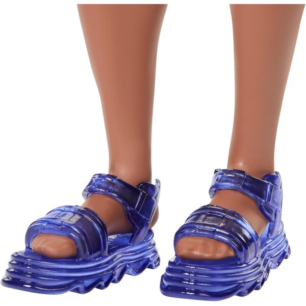 Barbie Fashionistas Ken mit Hörgeräten und großem Körper, farbenfrohes Modeoutfit