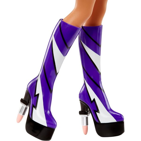 Bratz Scorchin' Yasmin: Modepuppe mit Rennoutfit und glamourösen Accessoires