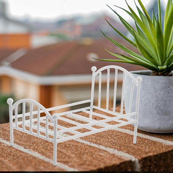 Letto in Ferro Miniatura Bianco per Casa delle Bambole, Mobili Decorativi Compatti