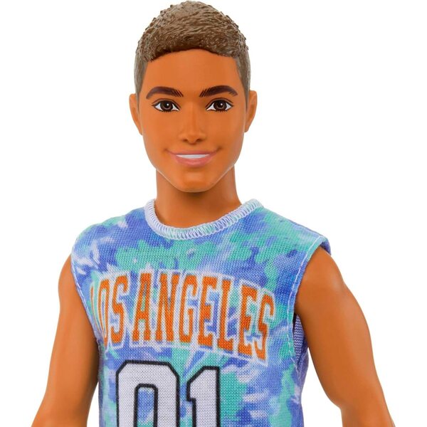 Barbie Ken Fashionistas mit Beinprothese, modischen Outfits und Sneakers