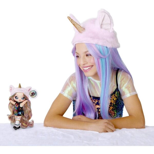 Giochi Preziosi Na Na Na Surprise: Sammelpuppe mit Plüsch, Kleid und Accessoires