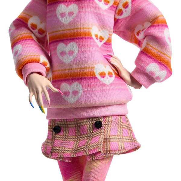 Monster High Enid Sinclair Bambola con Berretto e Zaino Rosa, Accessori Originali HXJ05
