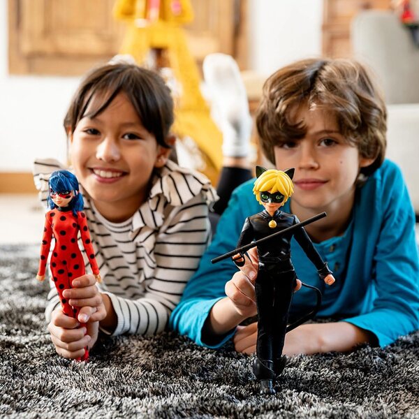 Miraculous Ladybug und Cat Noir 26 cm – Set mit 2 offiziellen Gelenkpuppen für Kinder