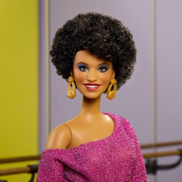 Barbie-Hommage an Debbie Allen mit beweglichem Körper und von Fame inspiriertem Outfit