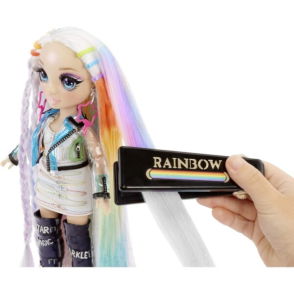 Rainbow High Haarstudio mit Amaya Raine: Puppe mit langen Haaren und Styling-Accessoires
