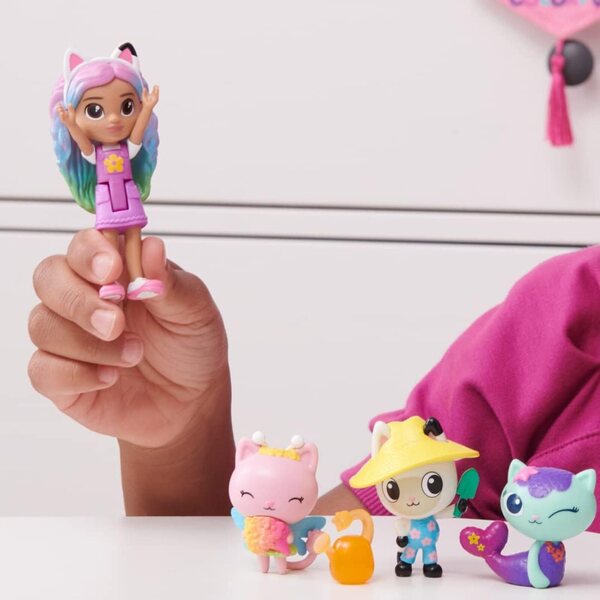 Gabby's Dollhouse Regenbogen Figuren-Set mit 3 Katzen und Überraschungsbox für Kinder ab 3 Jahren