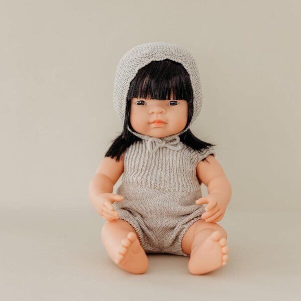 Miniland Bambola Neonato Ragazza Asiatica 38cm in Vinile Morbido e Flessibile