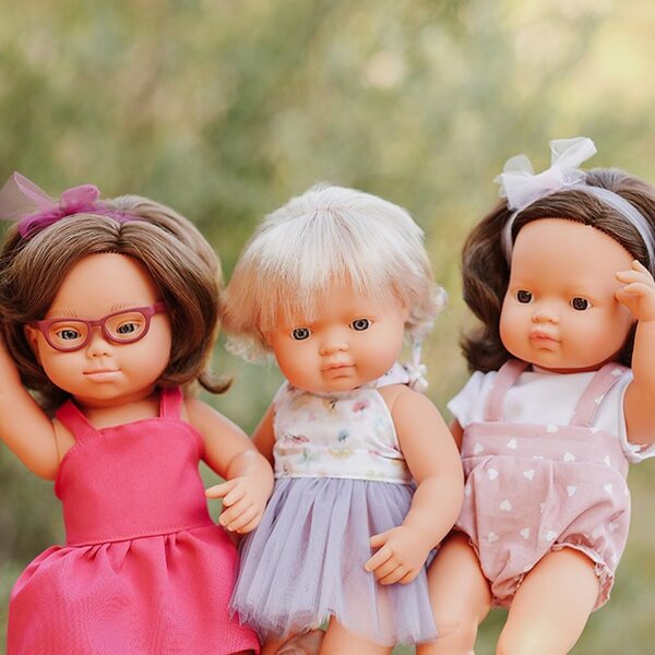 Miniland Poupée 38cm con Sindrome di Down e Occhiali, Made in Spain, Collezione My Friends & Me