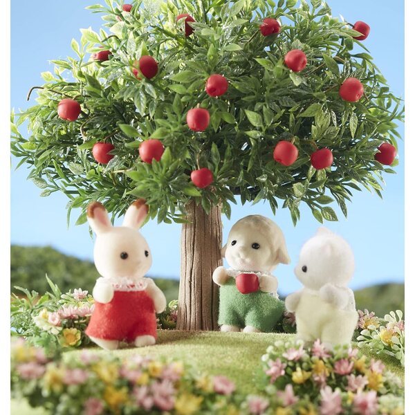 Sylvanian Families Baby Sheep Emma Dale с шапка и раница - игра за деца