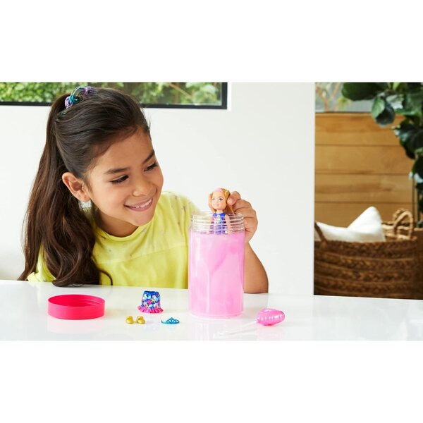 Barbie Chelsea Color Reveal Party-Serie mit 6 Überraschungen und farbenfrohen Effekten