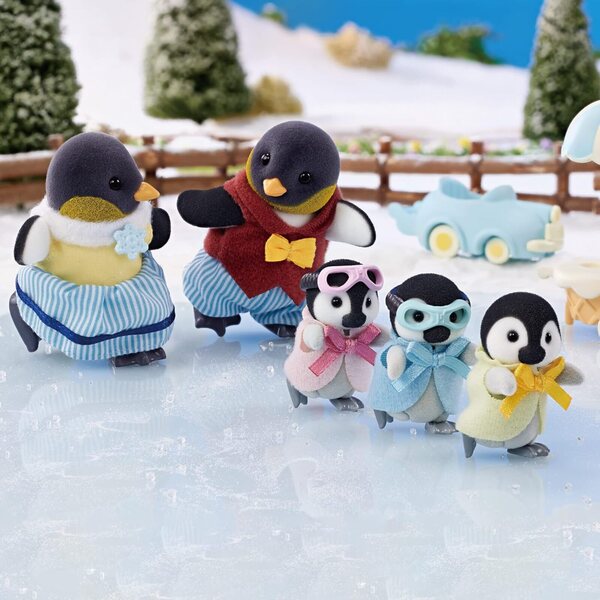 Sylvanian Families 5694 Pinguinfamilie mit Ständer und 4 beweglichen Figuren