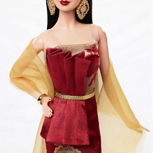 Barbie Signature Lunar Anus Rotes Kleid mit goldenem Pfingstrosenmuster, Sammlerstück