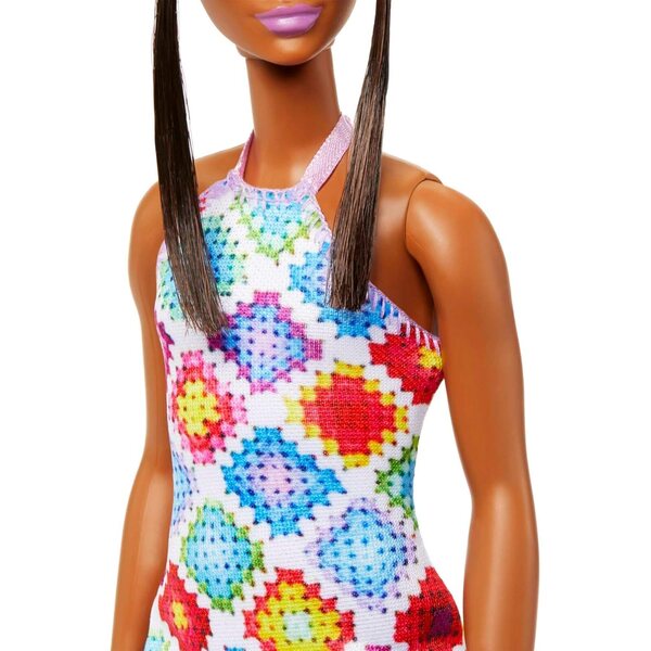 Barbie Fashionistas 210: Babe mit Dutt-Glamour, Midikleid-Kleid und trendigen Accessoires