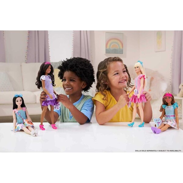 Barbie Malibu My First: 34 cm große Puppe mit Zubehör für Kinder ab 3 Jahren