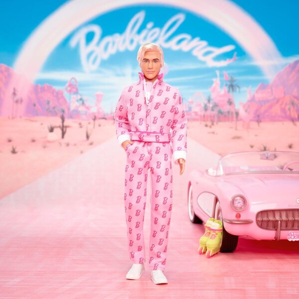 Barbie Ken Collezione Ufficiale: Pupo Ryan Gosling in Tuta Rosa con Inline e Sneaker