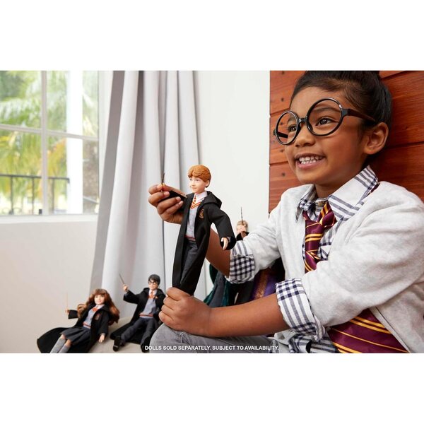 Mattel Harry Potter Ron Weasley Puppe 26 cm mit Hogwarts-Uniform und Zauberstab