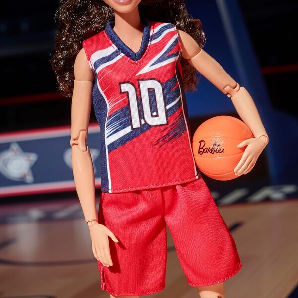Barbie Sue Bird mit Uniform Nr. 10 und Basketballzubehör – Sammleredition