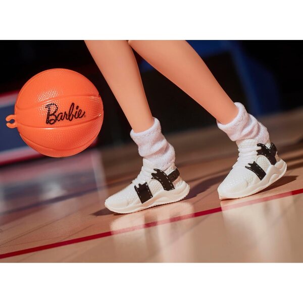 Barbie Sue Bird mit Uniform Nr. 10 und Basketballzubehör – Sammleredition