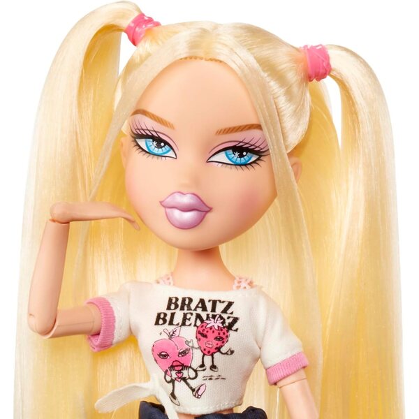Bratz Stylin' Cloe mit anpassbarem T-Shirt und Modeaccessoires für Mädchen
