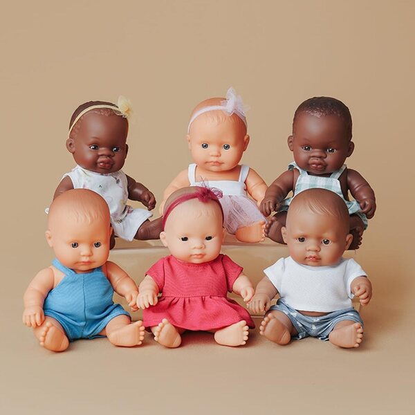 Miniland Bambola Africana 21cm, My Friends & Me, Made in Spain, Anatomica e Profumata alla Vaniglia