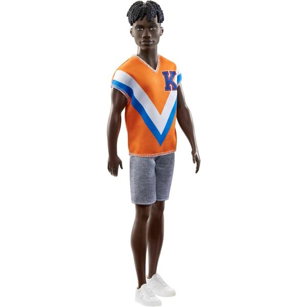 Ken Fashionistas Barbie mit schwarzen Haaren und sportlichem Look, Geschenk für Kinder ab 3 Jahren