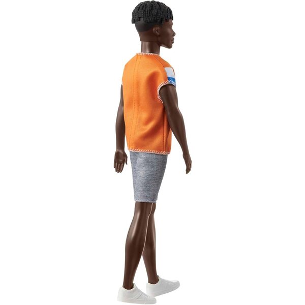 Ken Fashionistas Barbie mit schwarzen Haaren und sportlichem Look, Geschenk für Kinder ab 3 Jahren