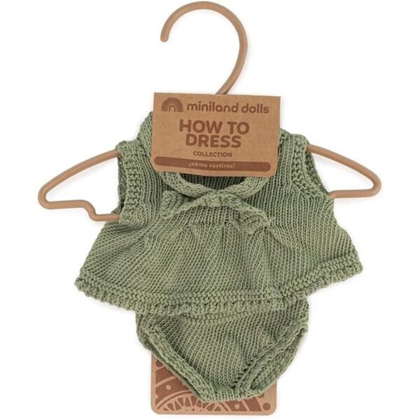 Miniland-Kleidungsset aus recyceltem Grün für 21-cm-Puppen mit Kleid und Stirnband